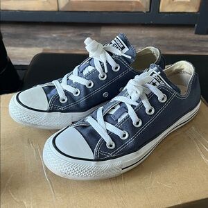 Converse navy blue/white All Star sneakers unisex/mens/boys sz 4 very light use